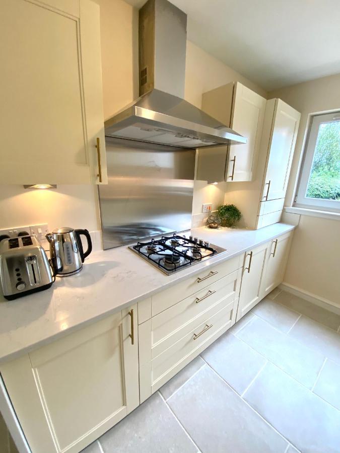 Monart Stylish City Centre Apartment, 2 Bed, Sleeps 6 Perth Buitenkant foto