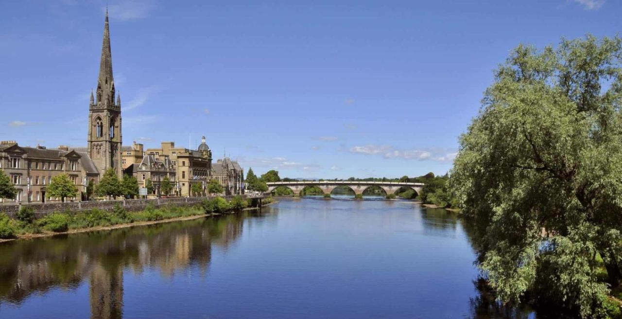 Monart Stylish City Centre Apartment, 2 Bed, Sleeps 6 Perth Buitenkant foto